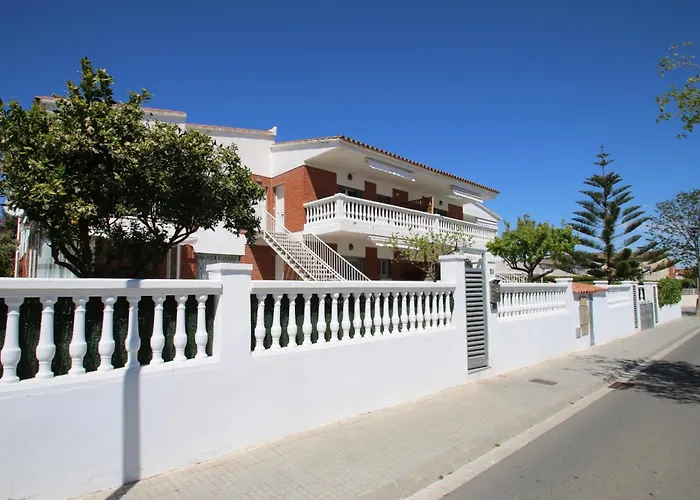 Casa Rosales 3 * Cambrils